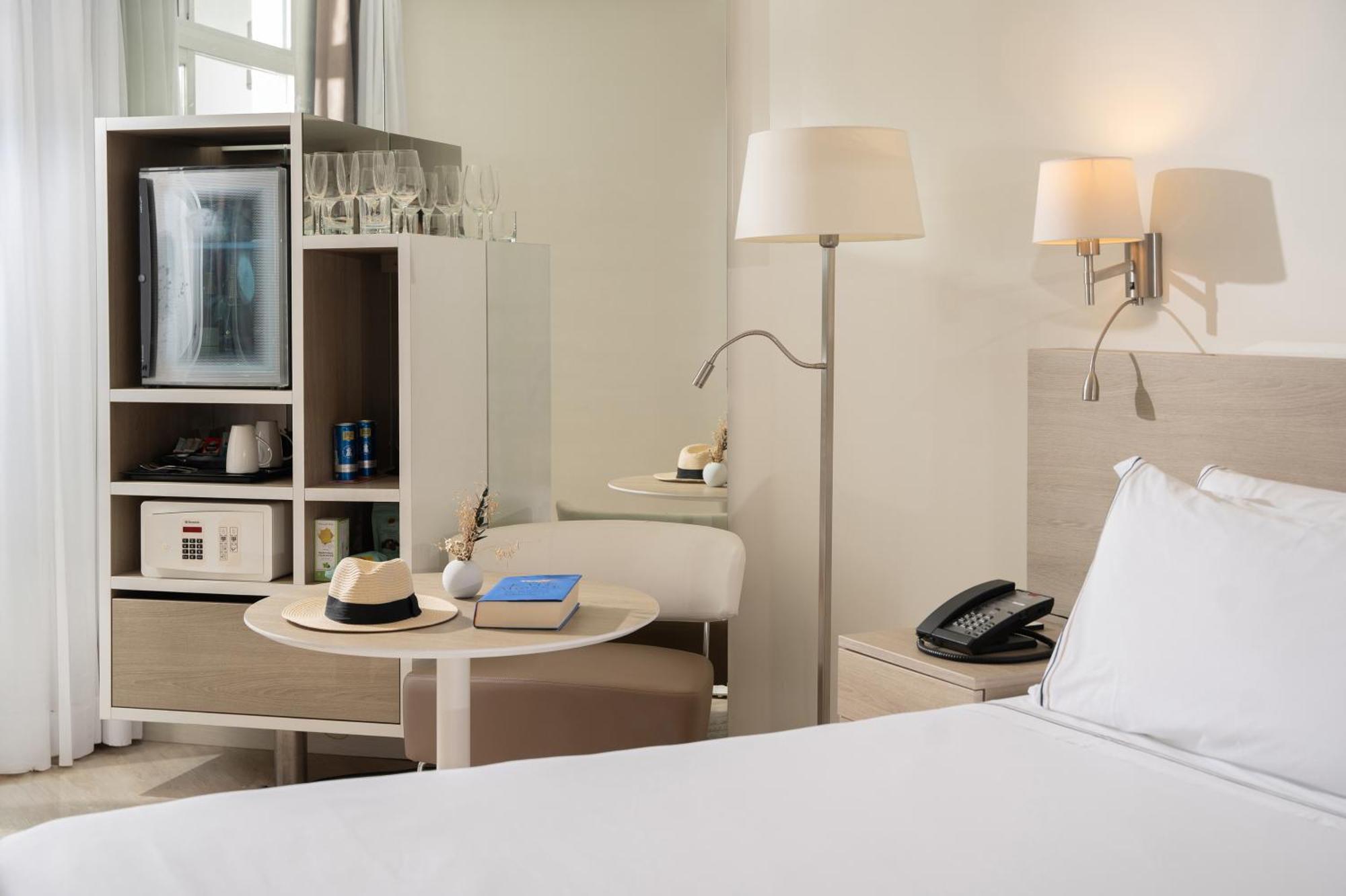 מלון קאלה גלדנה Melia Cala Galdana מראה חיצוני תמונה A room at the hotel
