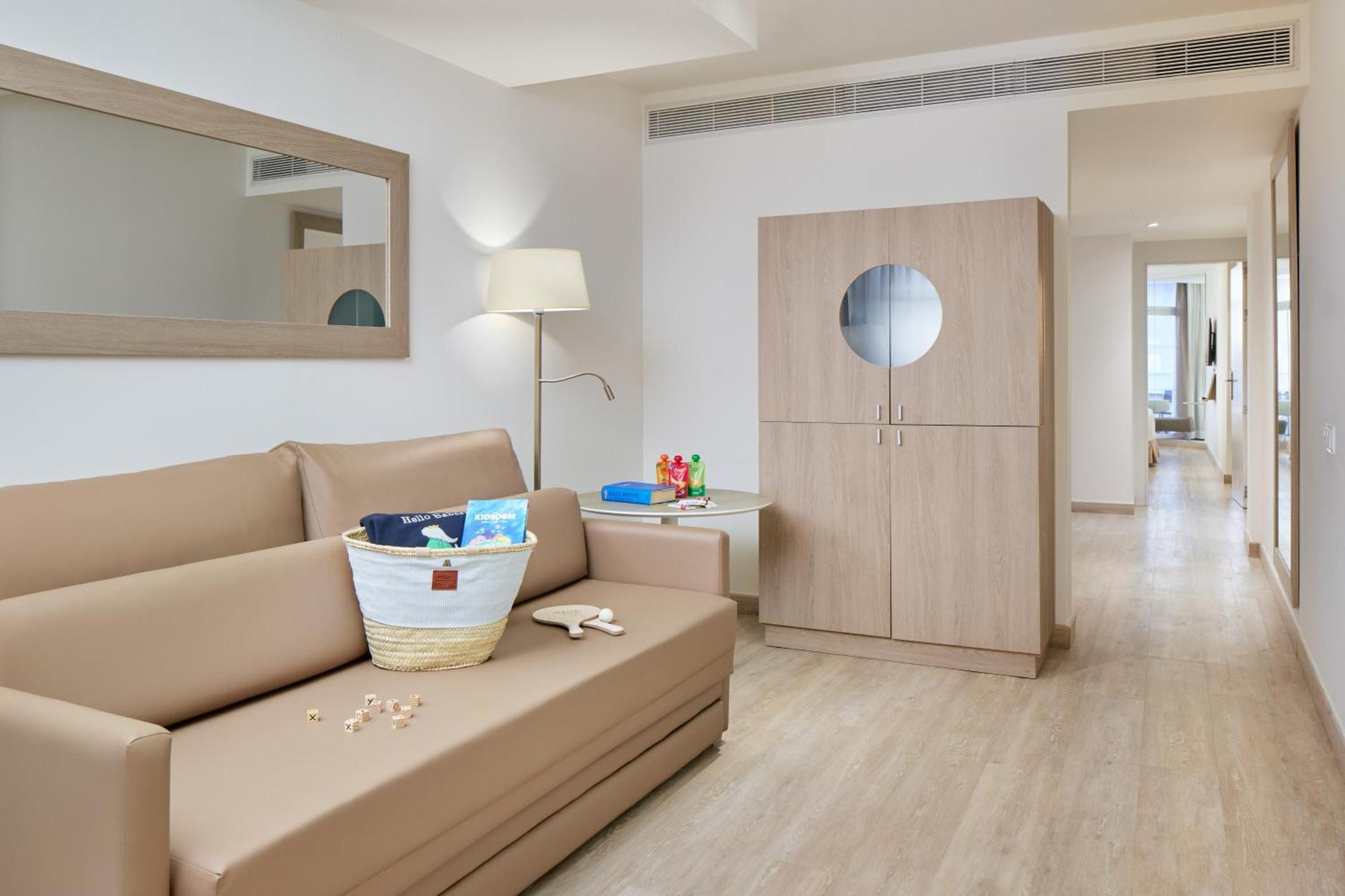 מלון קאלה גלדנה Melia Cala Galdana מראה חיצוני תמונה Family room