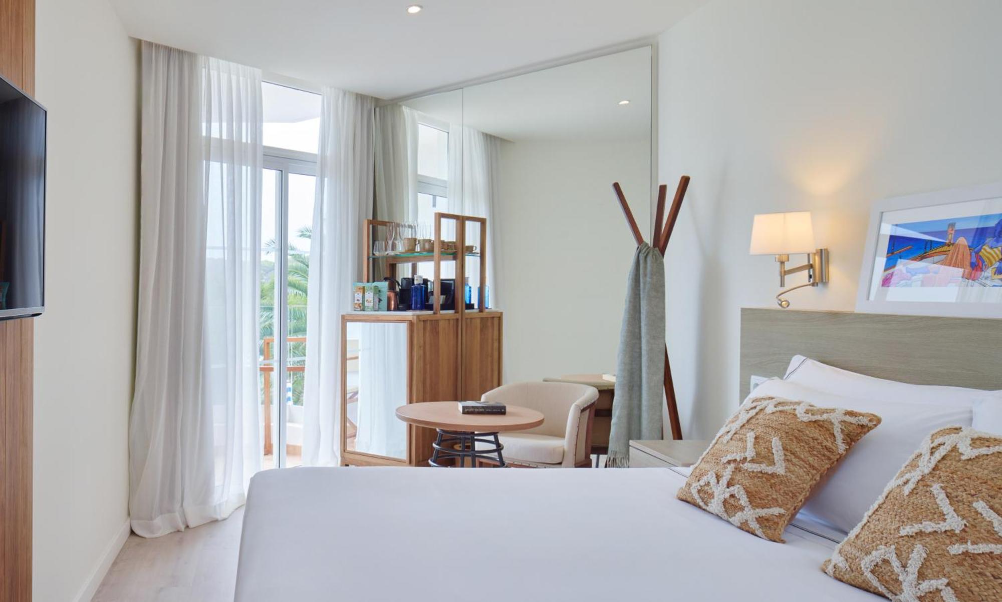 מלון קאלה גלדנה Melia Cala Galdana מראה חיצוני תמונה A room at the hotel