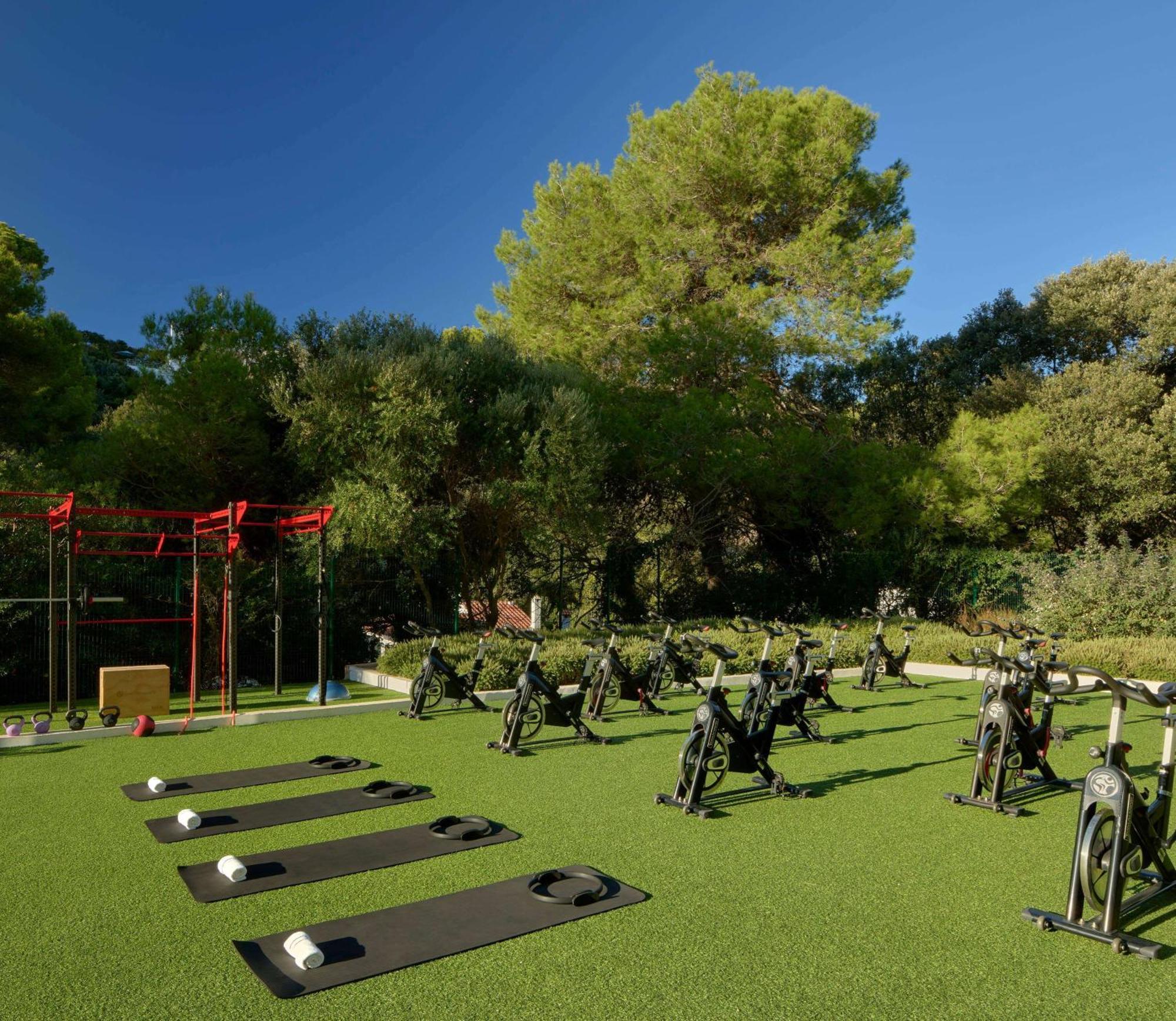 מלון קאלה גלדנה Melia Cala Galdana מראה חיצוני תמונה The outdoor fitness area