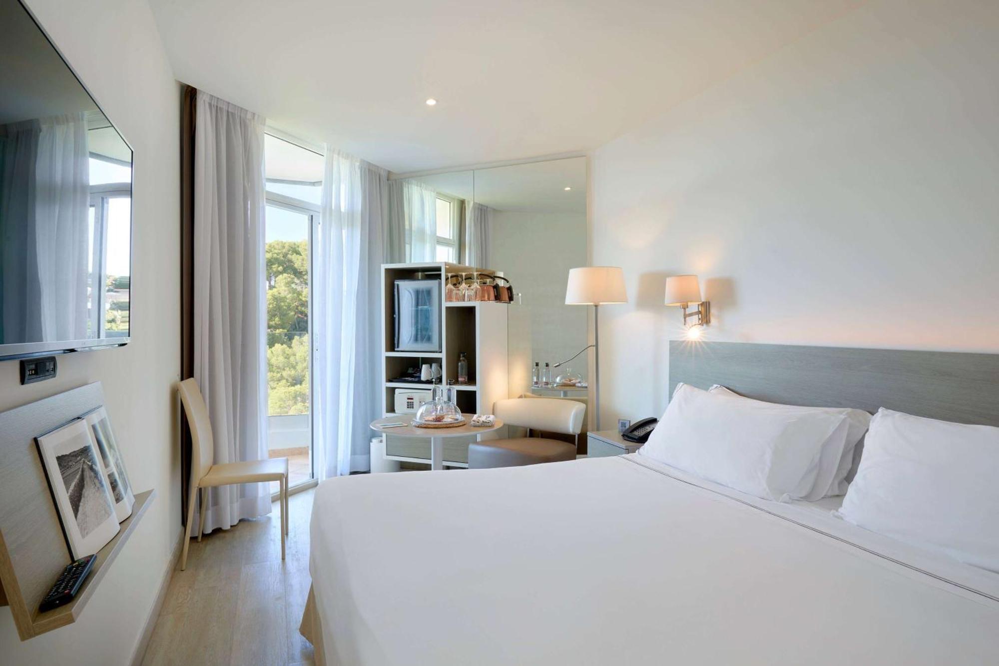 מלון קאלה גלדנה Melia Cala Galdana מראה חיצוני תמונה A room at the hotel