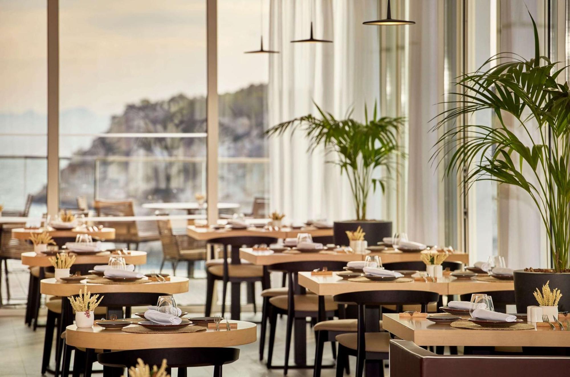 מלון קאלה גלדנה Melia Cala Galdana מראה חיצוני תמונה Restaurant